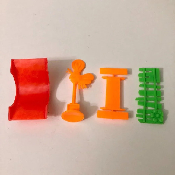 Vintage 1969 Mattel Upsy Downsy Downy Dilly Playset with Board and Book - Picture 14 of 16